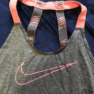 Nike tank